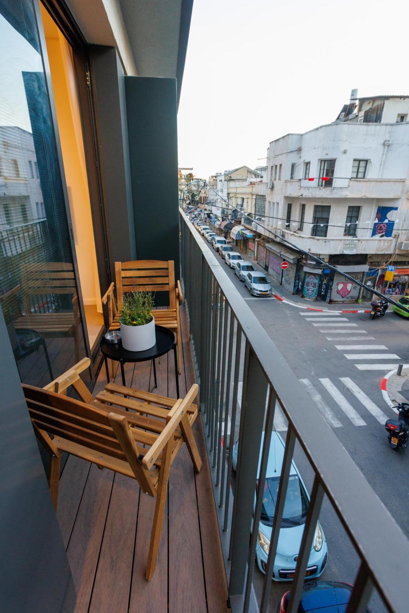 Herzl Luxury Hotel By Nimizz Tel Aviv Exterior photo